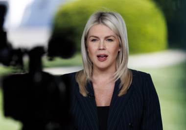 La Casa Blanca, a través de su portavoz Karoline Leavitt, pidió a la presidenta de México, Claudia Sheinbaum, mostrar “un poco de empatía” respecto a la muerte de los dos agentes estadounidenses.