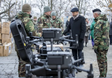 El presidente Sandu informó que cinco drones rusos violaron su espacio aéreo apenas unas horas antes de que el país celebrara su independencia, en lo que el presidente calificó como un intento de “intimidación”.