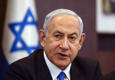 Netanyahu retrasó el jueves la votación de su gabinete sobre la aprobación del histórico acuerdo, acusando a Hamás de “un intento de chantaje de último minuto”.