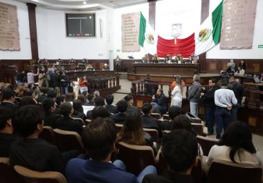En sesión del Congreso del Estado, los diputados Jorge Valdés (PVEM) y Álvaro Moreira (PRI) presentaron dos iniciativas para reformar el artículo 261 del Código Penal de Coahuila.