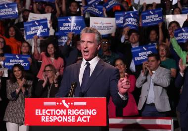 El gobernador de California, Gavin Newsom, habla durante una conferencia de prensa el 14 de agosto de 2025 en Los Ángeles.