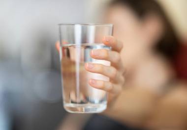 Usuarios de Aguas de Saltillo expresan su frustración por la falta de agua en diversas colonias de la ciudad.