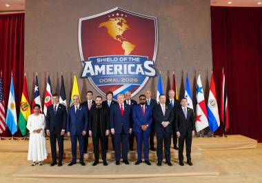 El presidente Donald Trump recibe a los líderes de una docena de países latinoamericanos en la recién creada Cumbre del Escudo de las Américas en Miami el sábado 7 de marzo de 2026.