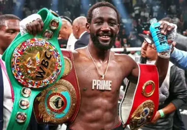 Los cinturones de la división quedan vacantes.