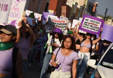 Sheinbaum presenta iniciativa contra el feminicidio ante la Comisión Permanente