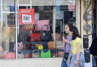 La Canaco Saltillo, junto con autoridades locales y fuerzas de seguridad, lanzó un operativo especial para garantizar la seguridad de los consumidores y prevenir delitos durante la temporada.