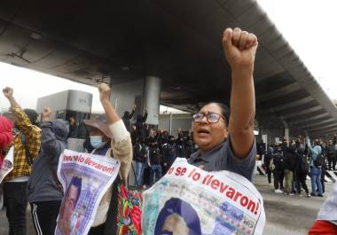 Tlachinollan y Red TDT denuncian campaña de desprestigio contra normalistas de Ayotzinapa; señalan criminalización, señalamientos mediáticos y caso 43 GIEI.