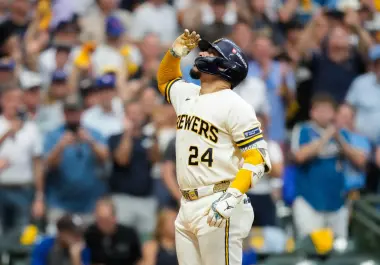 William Contreras encabezó la ofensiva de Milwaukee con tres carreras producidas, fundamentales para colocar contra las cuerdas a los Dodgers.