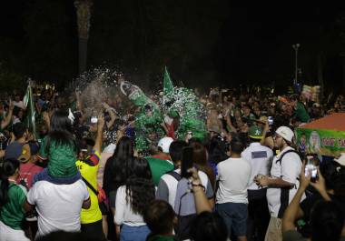 El operativo de seguridad implementado en el centro de Saltillo se mantuvo activo desde las 23:00 hasta las 01:30 horas, periodo en el que tampoco se reportaron daños a vehículos ni a establecimientos comerciales.
