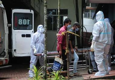 La confirmación de cinco casos del virus Nipah en India encendió las alarmas sanitarias internacionales. Este patógeno zoonótico, catalogado por la OMS como de prioridad absoluta, presenta una letalidad extremadamente alta.