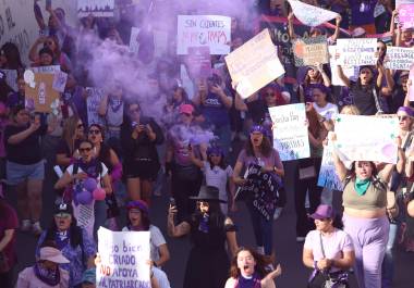 Durante las marchas del pasado 8M, colectivas feministas denunciaron abusos de autoridad, sobre todo frente al Congreso del Estado.