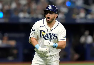 Jonathan Aranda conectó el jonrón que marcó la diferencia y Tampa Bay tomó ventaja sobre Yankees en la Serie Divisional.