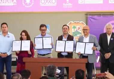 Autoridades coahuilenses junto a ejecutivos de Femsa presentaron el arranque de esta iniciativa en la localidad.