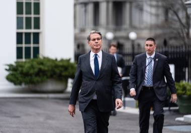 Scott Bessent declaró el jueves 12 de marzo que Rusia no se beneficiaría significativamente del levantamiento de las sanciones, pero reconoció que sí obtendría algún beneficio financiero.