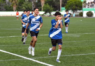Omar Martínez apareció nuevamente con un gol clave para Saltillo Soccer.