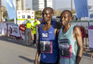 Alfred Kipserem Cherop cruzó la meta en primer lugar, quedando a solo 40 segundos del récord vigente del Maratón Saltillo - La Moderna.