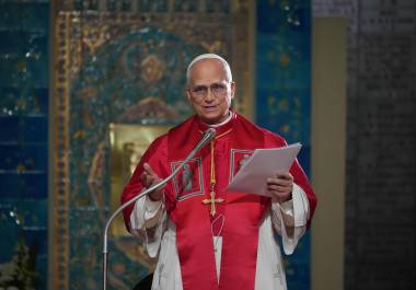 El papa León XIV se reúne con la comunidad argelina en la Basílica de Nuestra Señora de África en Argel, el lunes 13 de abril de 2026, en el primer día de un viaje apostólico de 11 días a África