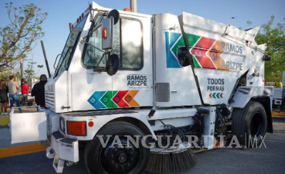 $!El camión rcolector forma parte de las labores de limpieza y recolección de residuos que realiza el municipio en distintos sectores de Ramos Arizpe.