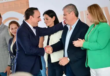 Manolo Jiménez destaca la labor de Miguel Ángel Riquelme al frente de la Alcaldía de Torreón.