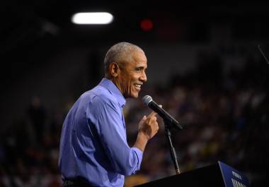 Barack Obama, exmandatario estadounidenses, se burló de su sucesor, Donald Trump y comparó sus extensos discursos con los del líder cubano Fidel Castro y expresidente de Cuba.