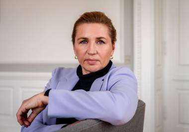 La primera ministra de Dinamarca, Mette Frederiksen, en su oficina en Copenhague. La defensa elaborada de Frederiksen ayudó a impedir que Trump consiguiera algo que realmente quería.
