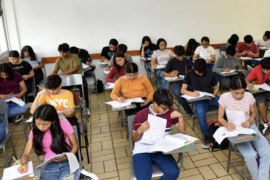 Autoridades educativas llamaron a verificar el RVOE de las instituciones antes de inscribirse, ante casos de certificados sin validez oficial.