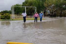La intensa lluvia que cayó desde la madrugada en Ciudad Frontera, tuvo sus efectos negativos.