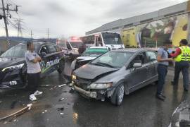 El Honda Civic se atravesó en la trayectoria del taxi cuando intentaba ingresar al Parque Industrial Finsa.