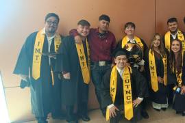 La Universidad Tecnológica del Norte de Coahuila celebró una nueva ceremonia de graduación, donde 350 estudiantes concluyeron su formación profesional en distintas áreas tecnológicas y de ingeniería.