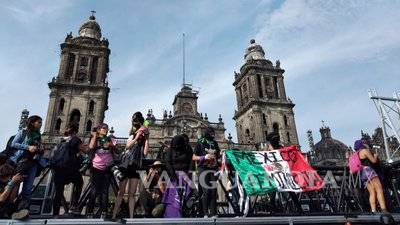 $!“No llenan el Zócalo” porque ciudadanía rechaza violencia como la del 8M: AMLO