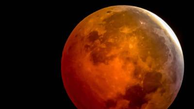 El eclipse lunar parcial del 27 de agosto podrá observarse en México y ofrecerá una imagen rojiza de la Luna. Estos son los horarios por zona horaria.