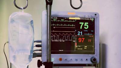 FGE de Sonora investiga casos de sueros ‘vitaminados’