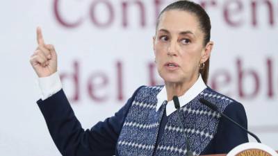 Claudia Sheinbaum descarta aumento en el precio de la tortilla en México y anuncia acciones para evitar alzas en productos básicos.