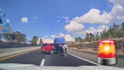 Una familia captó en video los momentos de terror que vivieron cuando un grupo de personas intentó asaltarlos en la autopista México - Texcoco.