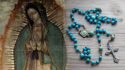El manto representa el cielo, tiene 46 estrellas y, supuestamente, forman la constelación del día de la aparición de la virgen.