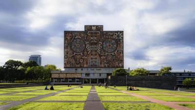 Se mencionan también casos internos de alta sensibilidad, como presuntas omisiones administrativas, denuncias de acoso laboral, conflictos sindicales y disputas por propiedad intelectual.