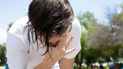 Conoce las señales del golpe de calor y cómo impacta la salud durante las altas temperaturas en México; síntomas, riesgos y qué ocurre en el cuerpo.