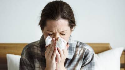 La temporada de influenza en México se acerca. Conoce sus principales síntomas, cuándo suele comenzar y las medidas para prevenir contagios.