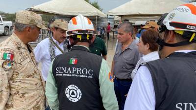 Autoridades estatales y federales se encuentran en Agujita, Coahuila, supervisando las labores de rescate de los 10 mineros atrapados.