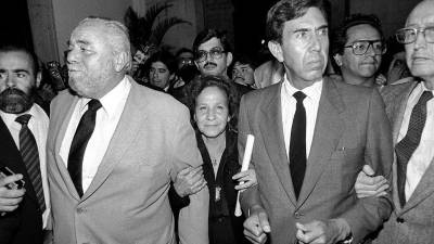 Cuauhtémoc Cárdenas cuestionó los resultados oficiales que dieron la victoria a Carlos Salinas de Gortari.