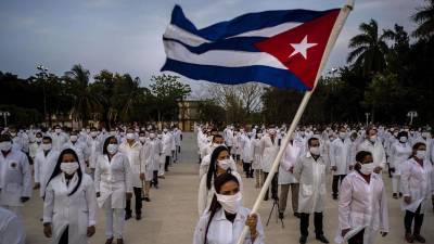 Zoé Robledo mencionó que en total, 641 médicos especialistas cubanos vendrán a México, a través de la agencia “Servicios Médicos Cubanos”.