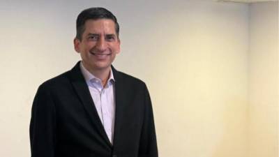El ex panista, Felipe de Jesús Cantú Rodríguez anunció que presentó su registro ante Morena para buscar ser aspirante a la gubernatura del estado de Nuevo León.