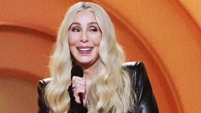 Desde el folk hippie de los sesenta hasta el autotune que revolucionó el pop moderno, Cher construyó una carrera imposible de encasillar.