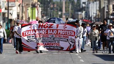 rabajadores y jubilados del IMSS convocaron a una movilización este miércoles 21 de octubre en la Ciudad de México. Entre sus exigencias están un aumento salarial del 10%.
