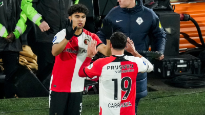 Feyenoord logró la victoria con un gol en tiempo agregado de Dávid Hancko.