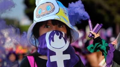 El matrimonio infantil sigue siendo una práctica generalizada a nivel global, concluyó el Instituto de Seguridad y Servicios Sociales de los Trabajadores del Estado (ISSSTE) en 2023.