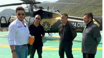 El Gobernador emecista Samuel García usó ayer un Black Hawk para trasladarse al sur de NL.