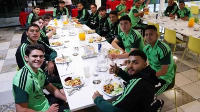 Los seleccionados de la Liga MX llegaron al CAR tras una jornada marcada por la tensión entre la FMF, Chivas y Toluca rumbo al Mundial 2026.