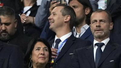 kevin Lamour, director de operaciones de la FIFA, acusó al presidente del organismo de engañar a sus colaboradores; todo se le complica a Infantino.