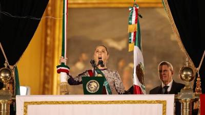 Sheinbaum encabezará el Grito de Independencia a las 23:00 horas en el Zócalo; Intocable será el acto principal de la celebración.